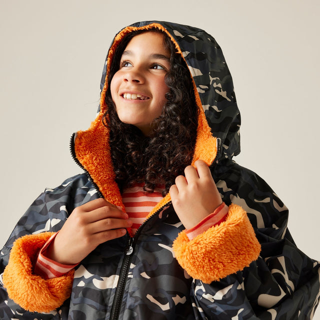 Regatta Kids Hooded Waterproof Dry Changing Robe