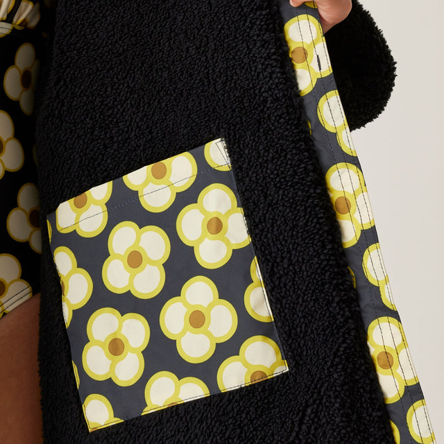 Regatta Kids Girls Orla Kiely Waterproof Dry Changing Robe