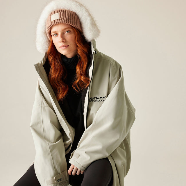 Regatta Adults Waterproof Changing Dry Robe Pro