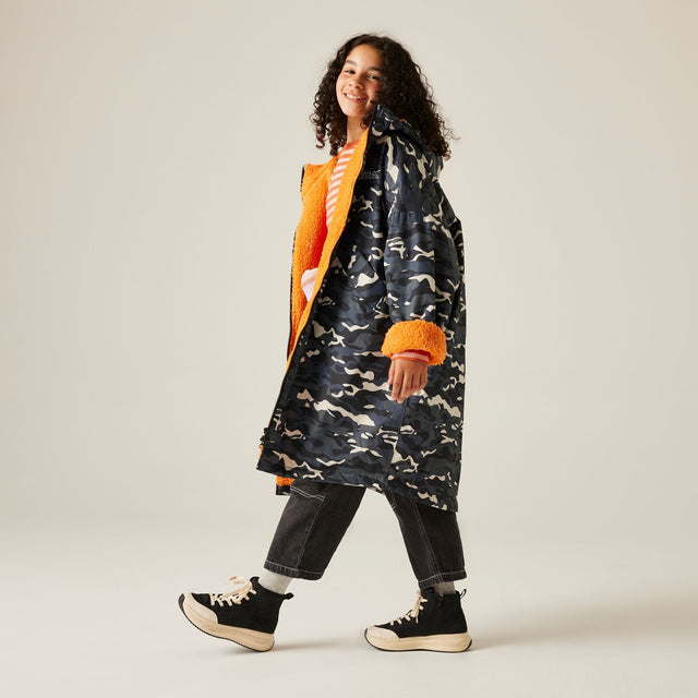 Regatta Kids Hooded Waterproof Dry Changing Robe