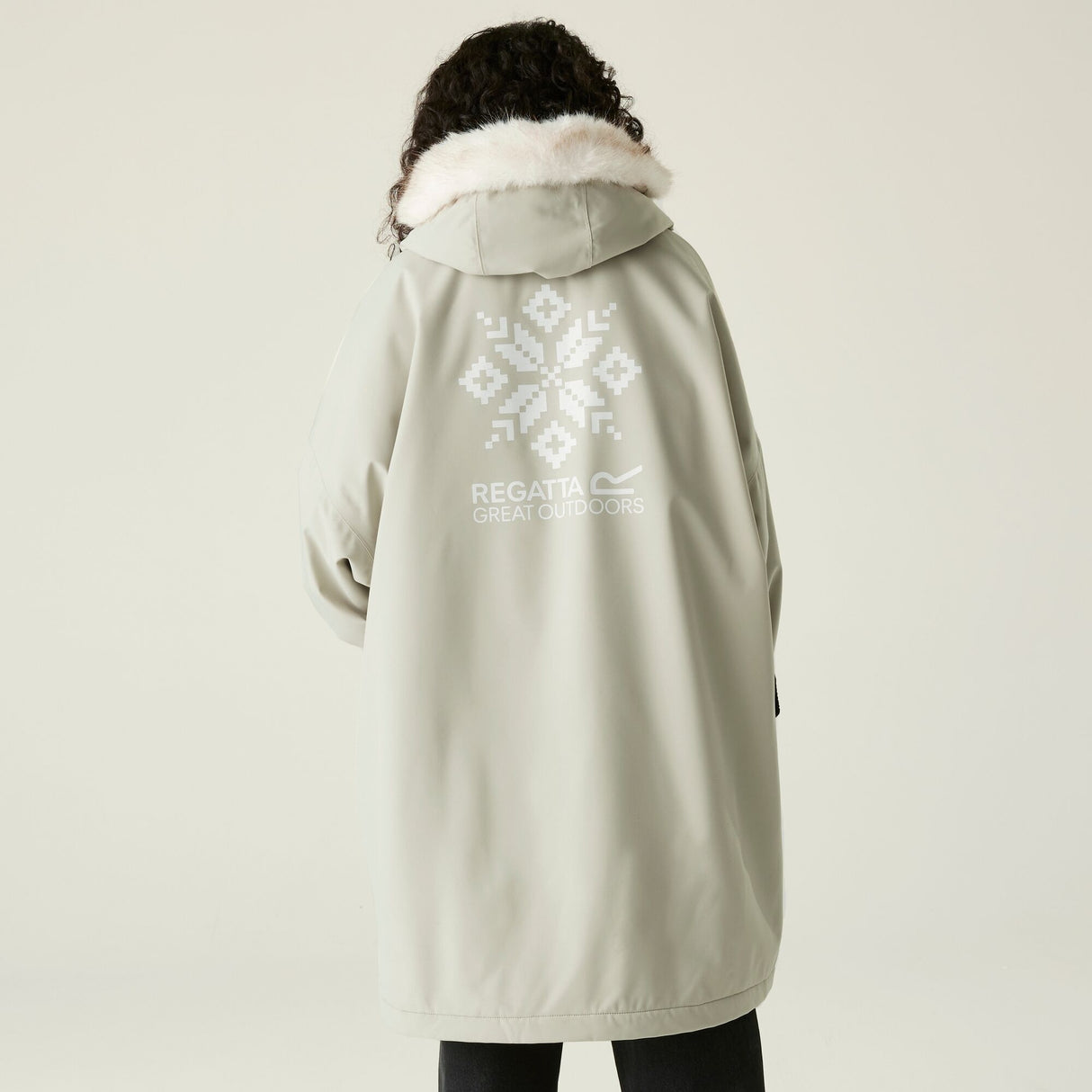 Regatta Kids Fur Trim Hooded Waterproof Pro Dry Changing Robe