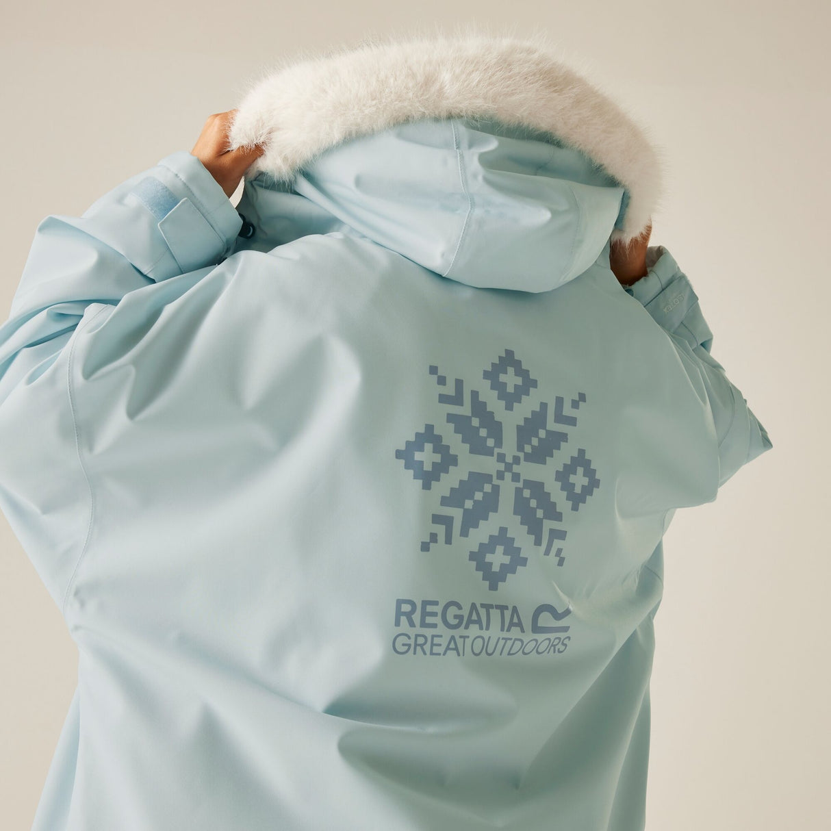 Regatta Adults Pro Fur Lined Waterproof Dry Changing Robe