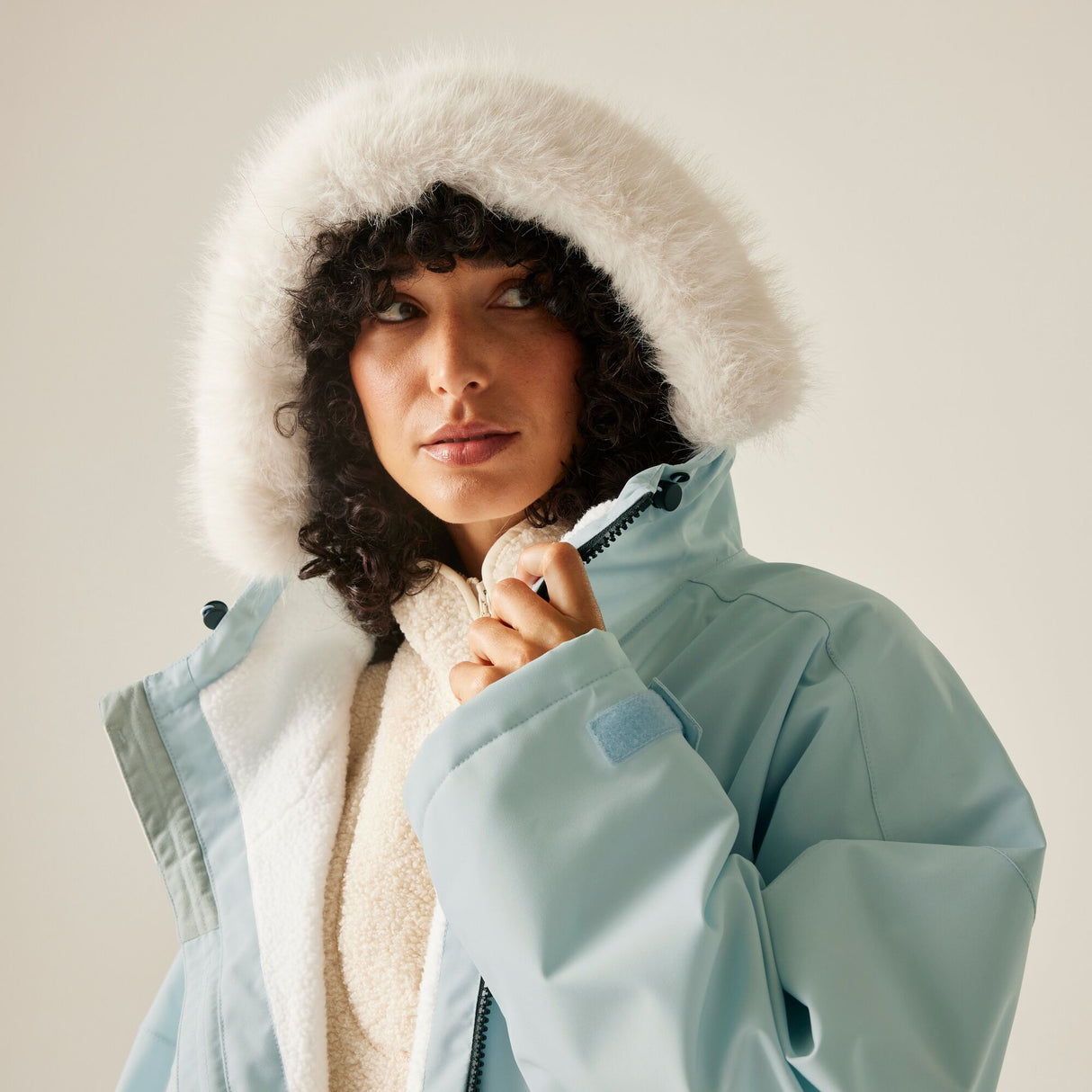 Regatta Adults Pro Fur Lined Waterproof Dry Changing Robe