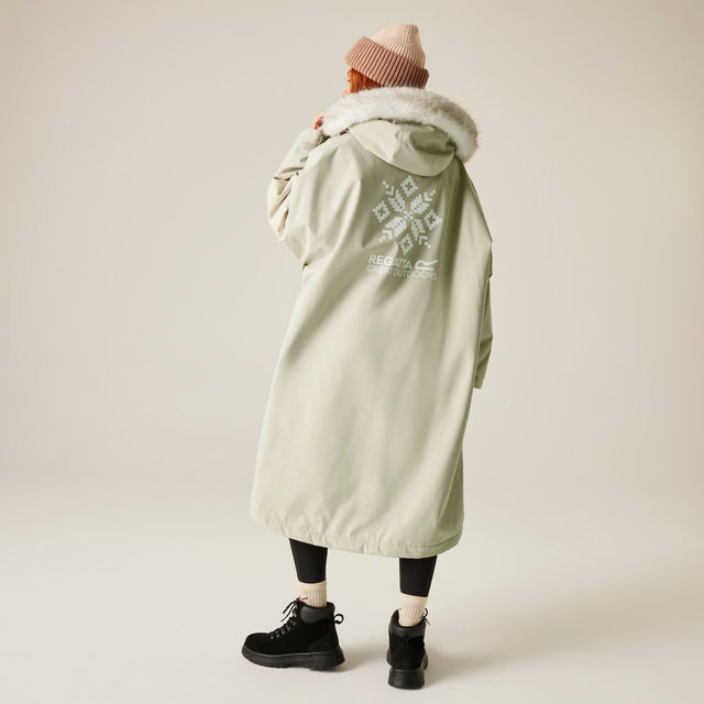 Regatta Adults Waterproof Changing Dry Robe Pro